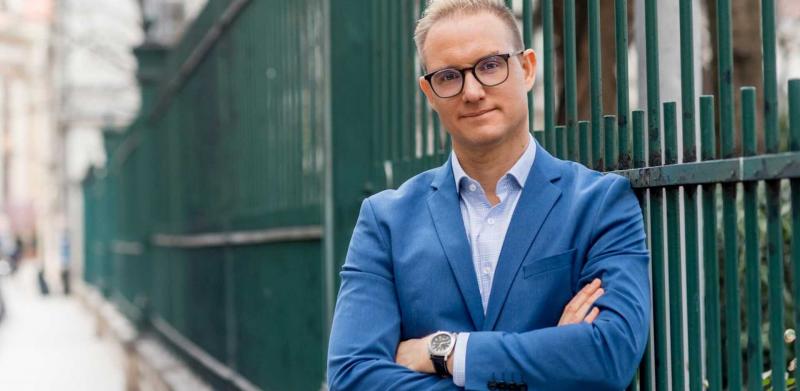 Lakner Zoltán: Mélyponton a Fidesz, érdemtelen a DK