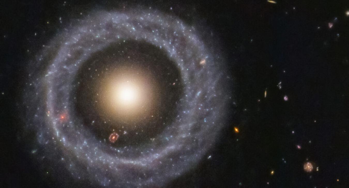 A Földtől 600 millió fényévre található a legtökéletesebb galaxis