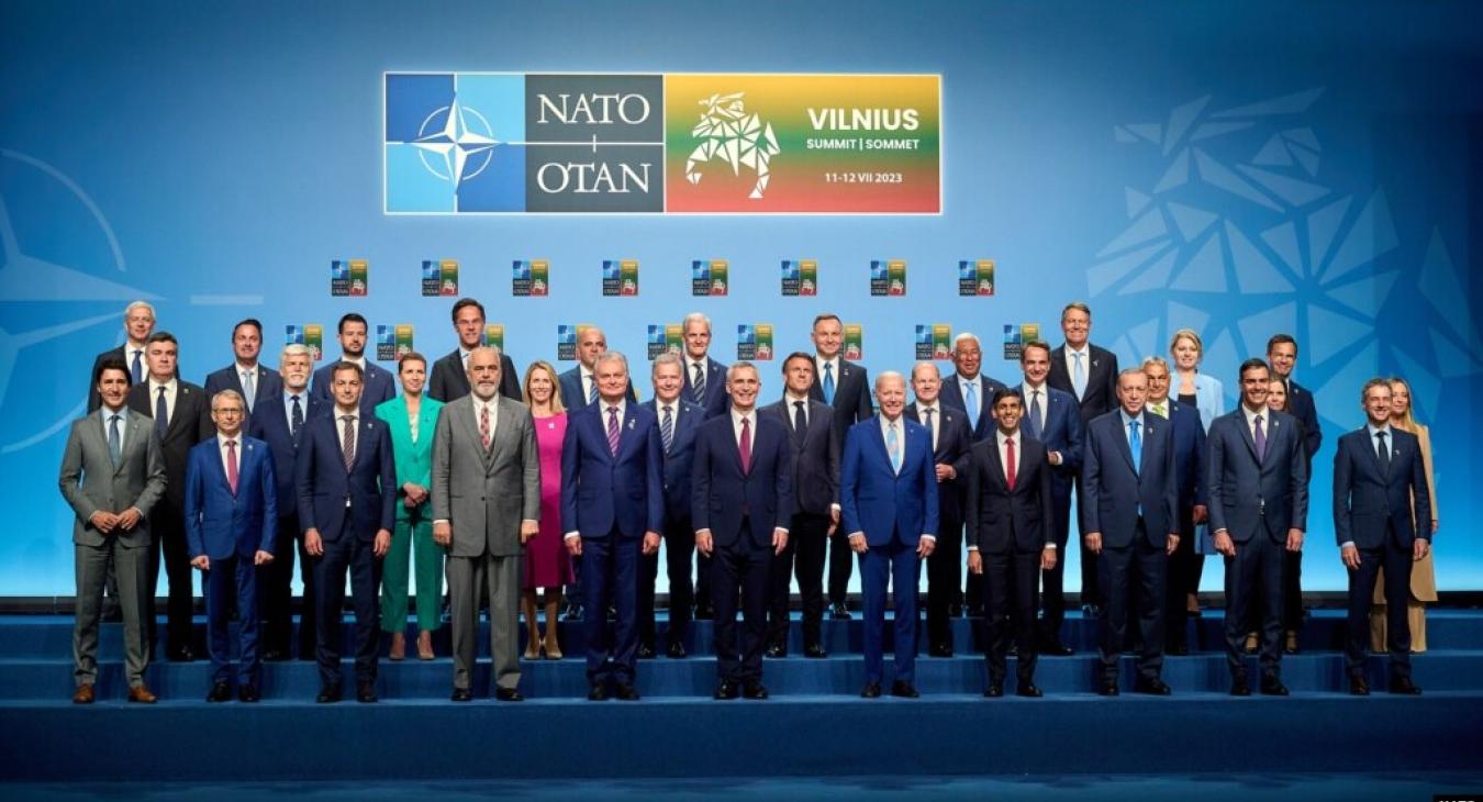 A szétesés küszöbén van a NATO 
