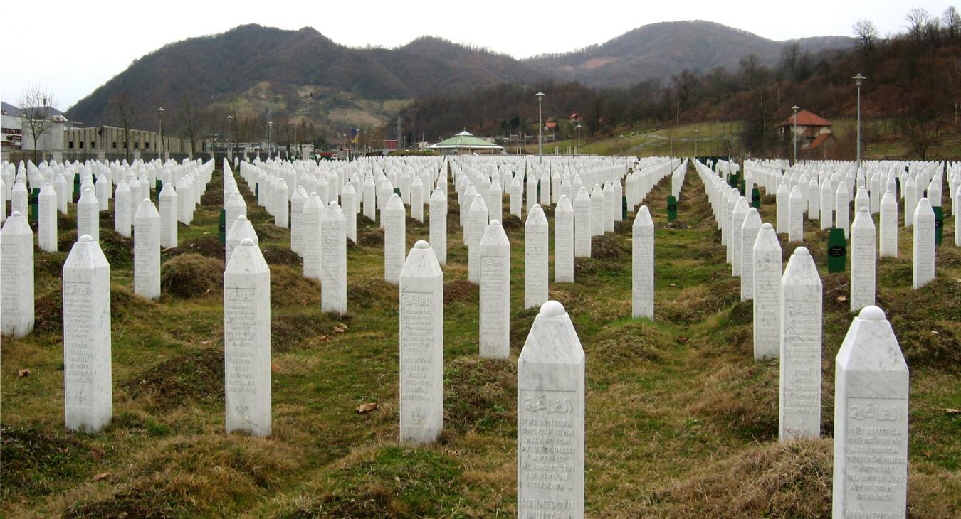 Elszabadulhat a pokol, ha az ENSZ népirtásnak minősíti a srebrenicai vérfürdőt