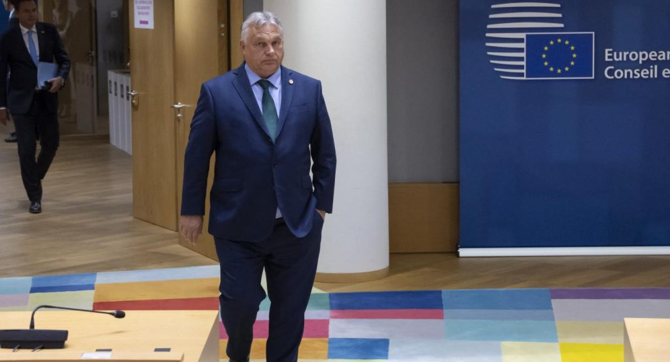 „Nem szabad, hogy a bűnöző magyar vezetés képviselje az EU-t” 