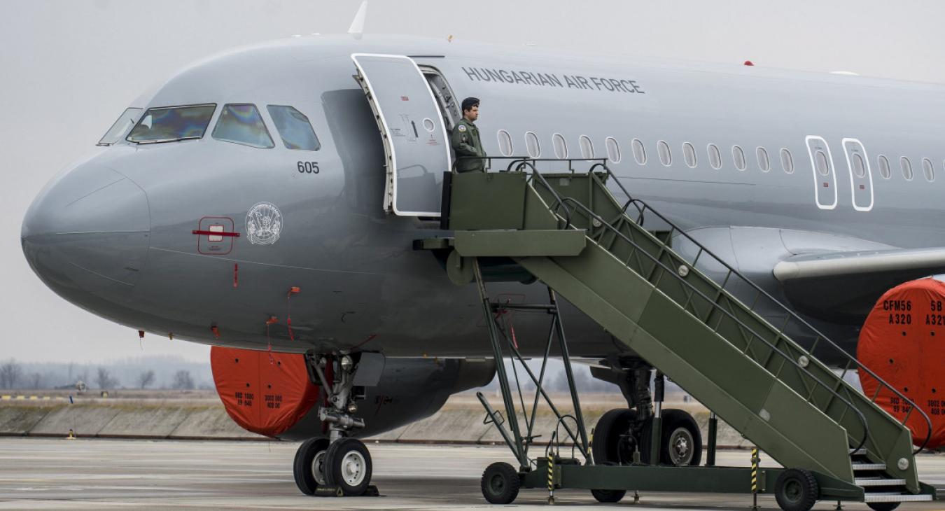 Afrika felett három napra kikapcsolták a honvédségi Airbus jeladóját, a tárca nem árulja el, mit csinált ott a gép