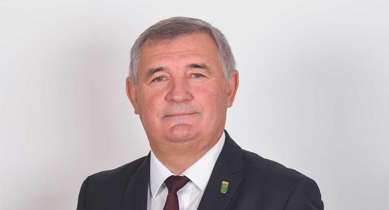 Kétharmadot vert a Fideszből kipaterolt polgármester az új fideszes jelöltre Móron