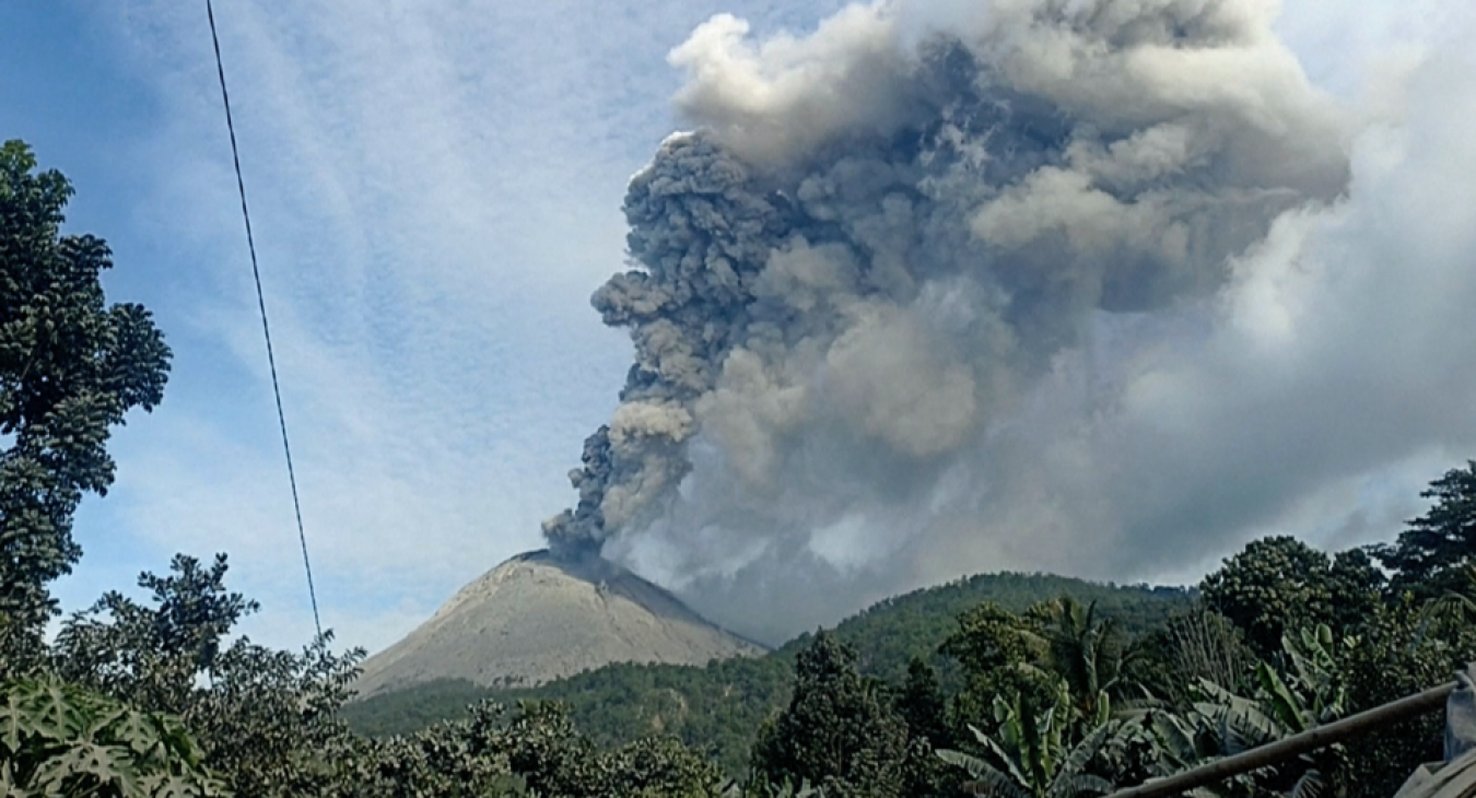 Kétszer is kitört az indonéziai Lewotobi Laki-laki vulkán