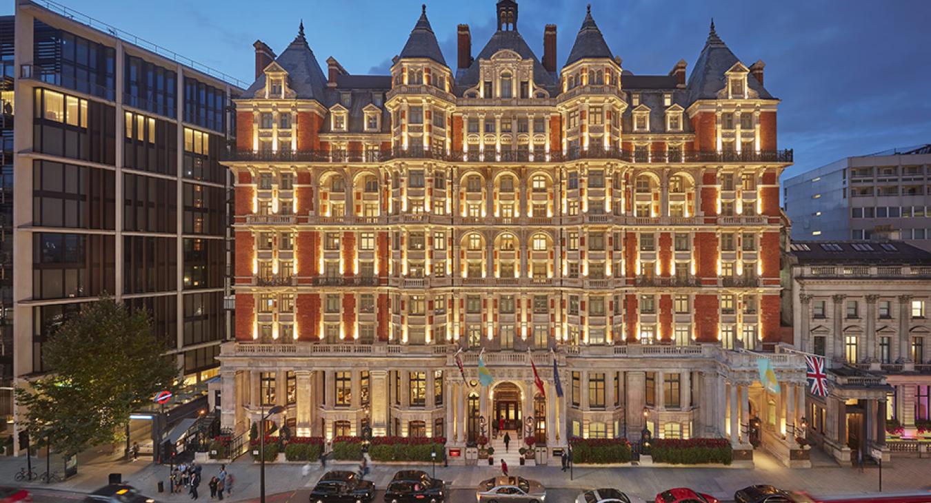 Rogán Antal London egyik legdrágább szállodájában bukkant fel 