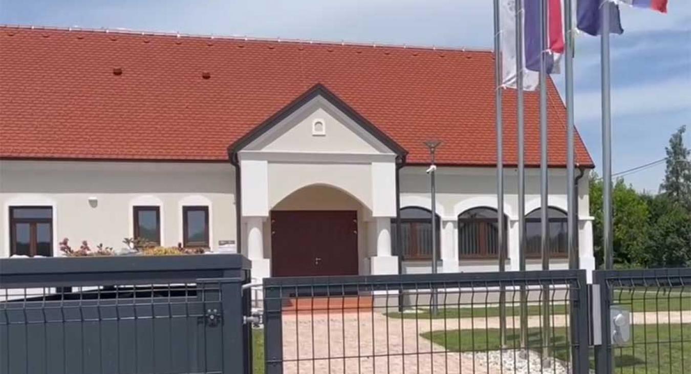 Hadházy Ákos üresen álló fejlesztő központot talált Szlovéniában 