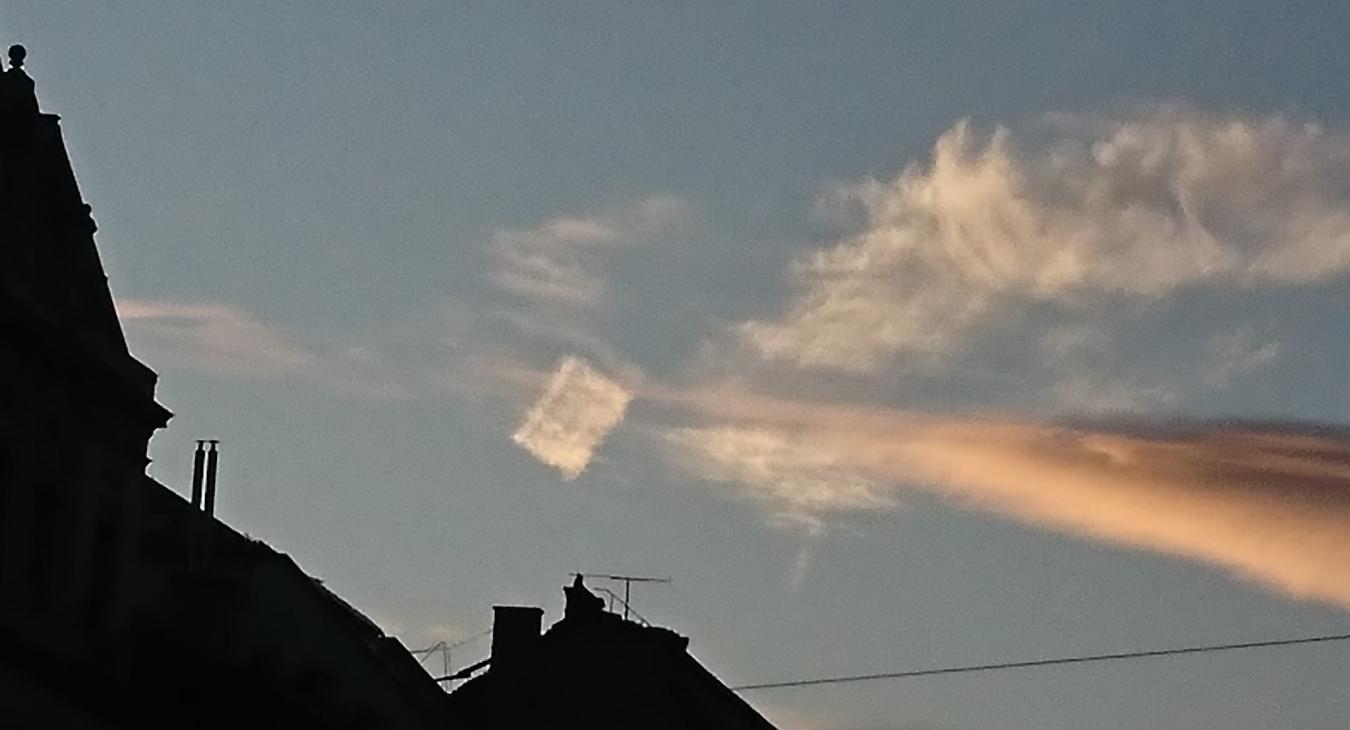 Furcsa, kockalakú felhőt fotóztak