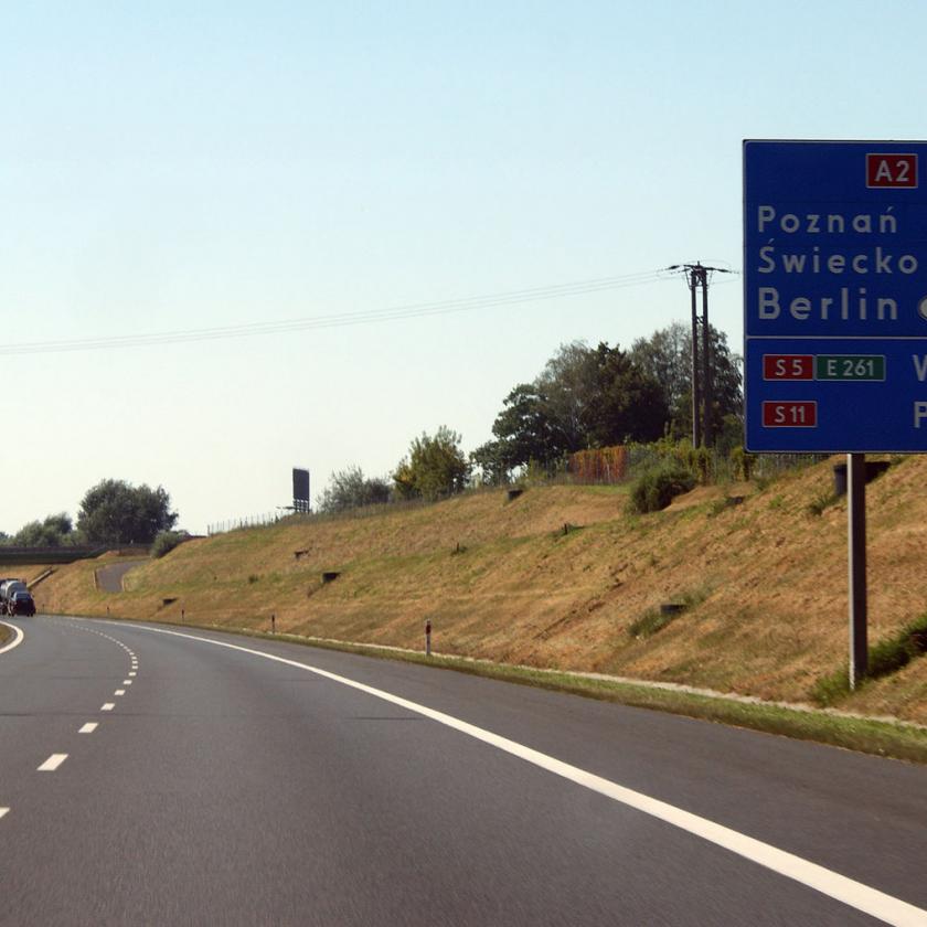 Ingyenesek lesznek az állami autópályák Lengyelországban