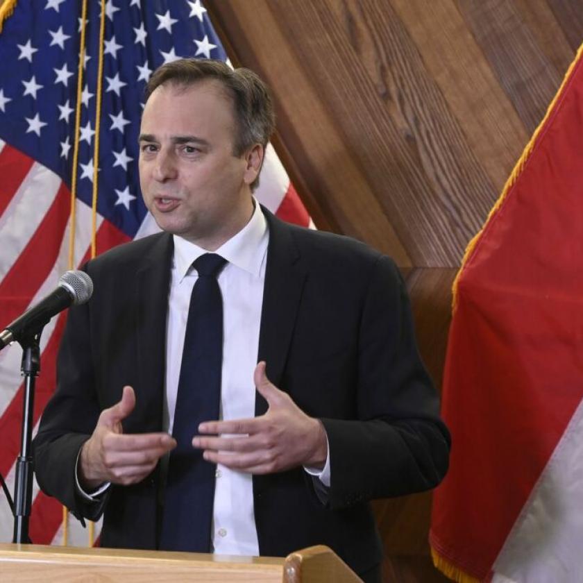 Nekiment az amerikai nagykövet a magyar kormánynak