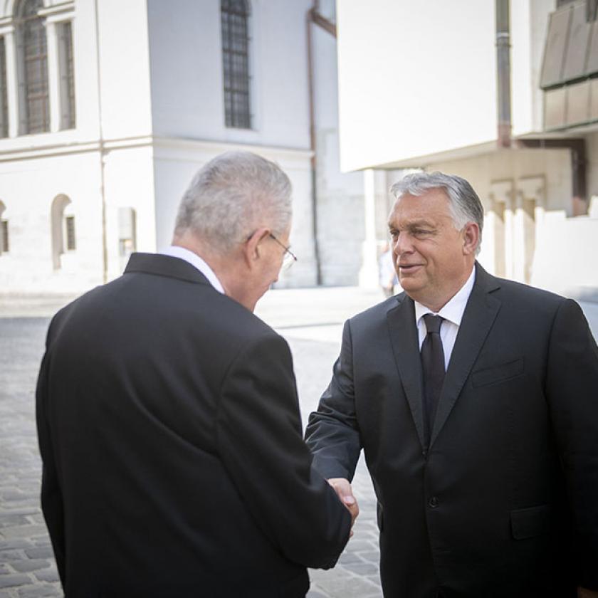 Orbán Viktor misén volt