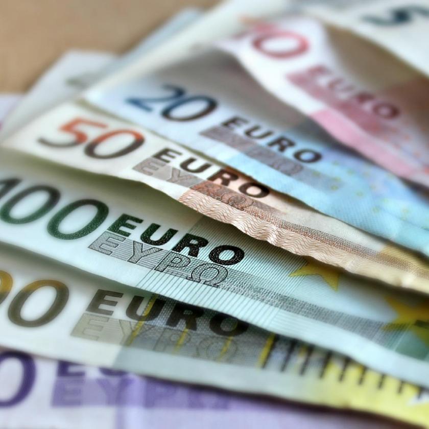 A magyarok többsége eurót szeretne