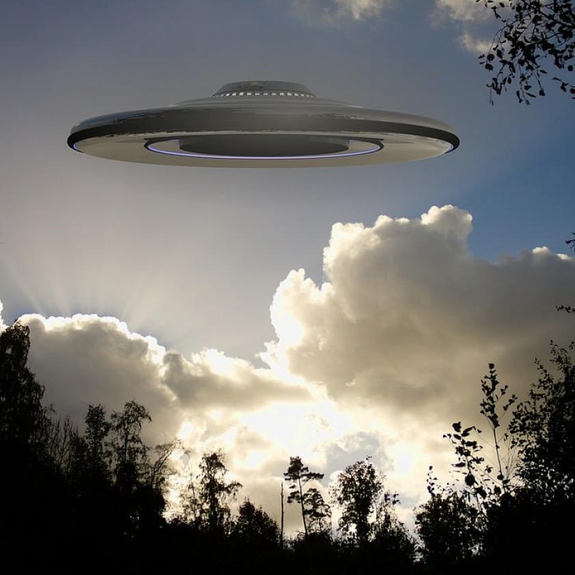 Folytatódik az "UFO-ügy" 