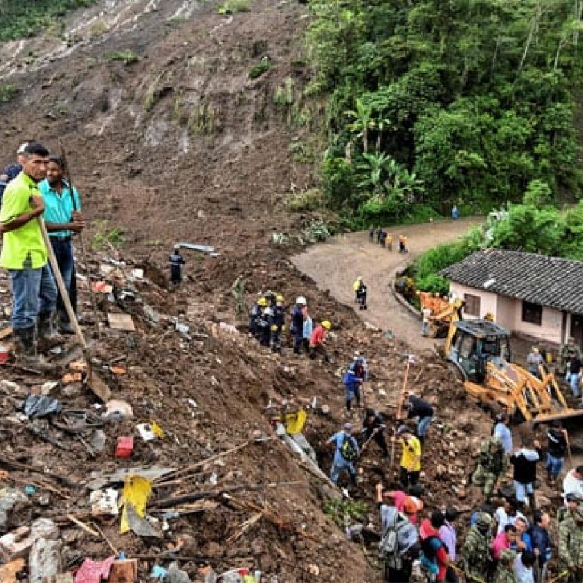 Többen meghaltak és eltűntek egy földcsuszamlásban Kolumbiában 