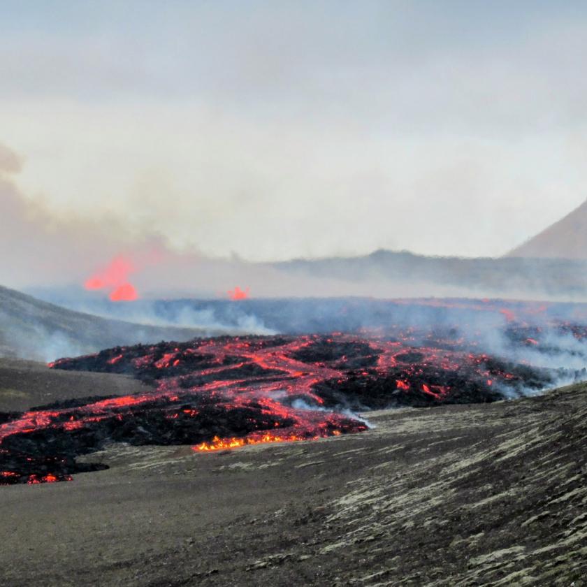 Kitört a vulkán Izlandon - VIDEÓK