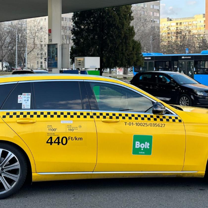 Az Uber után újabb cég került a taxisok célkeresztjébe