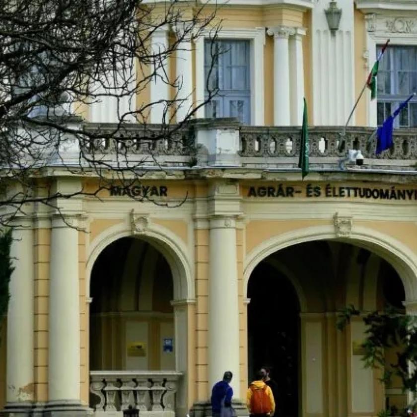 Két magyar egyetemet is lehúztak az Erasmus+ támogatási listáról