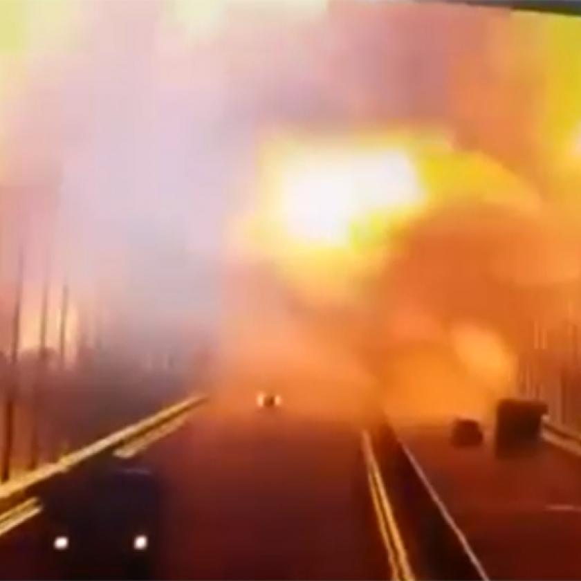 Az ukrán vezetés elismerte, hogy ők robbantották fel a Krími-hidat