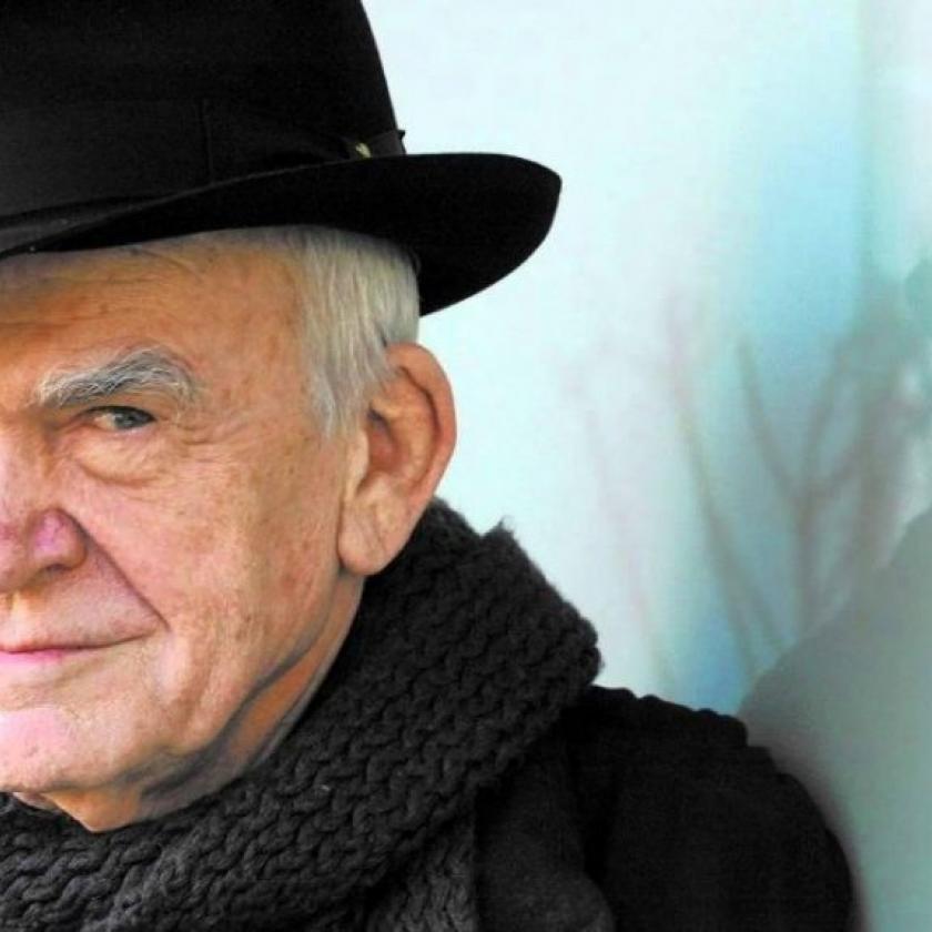 Meghalt Milan Kundera cseh író