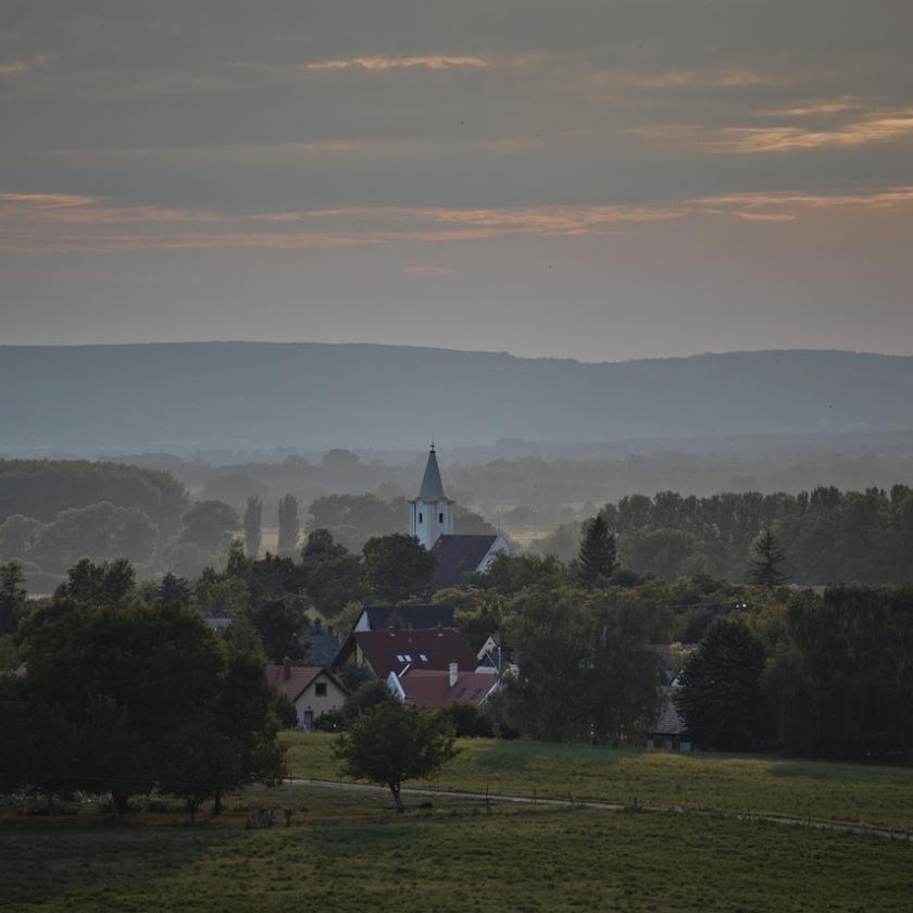 Vészesen elöregednek ezek a magyar falvak: szabályosan menekülnek a fiatalok - itt a lista