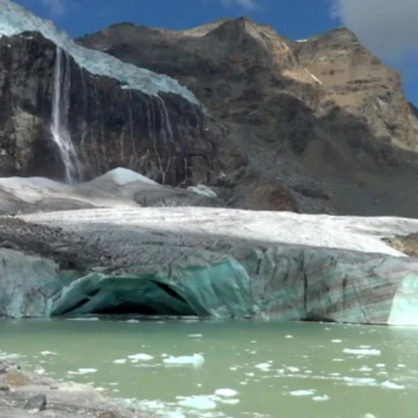 Újabb darabok szakadtak le a klímaváltozás szimbólumának számító Fellaria-gleccserből