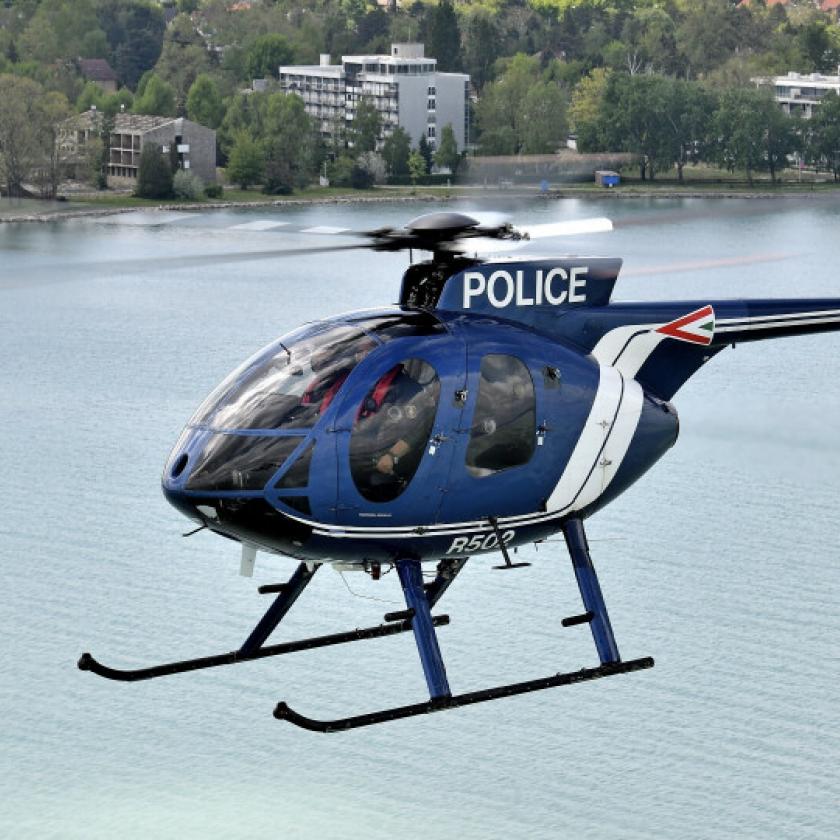 A Balatonba zuhant egy rendőrségi helikopter 