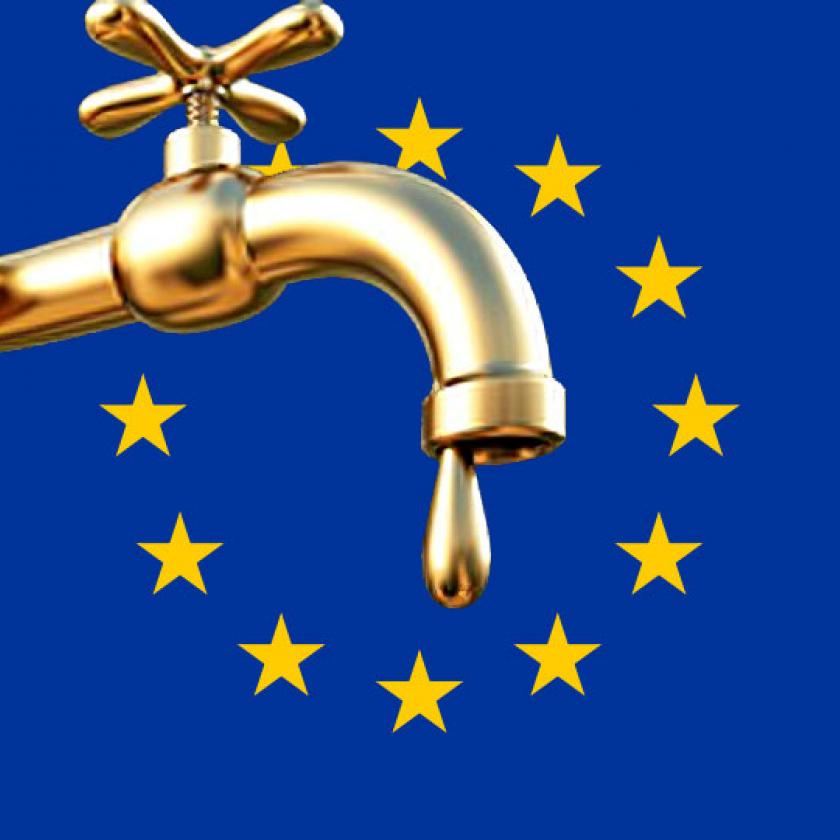 Európai Bizottság: "Lezáratlan kérdések" akadályozzák az uniós forrásokat