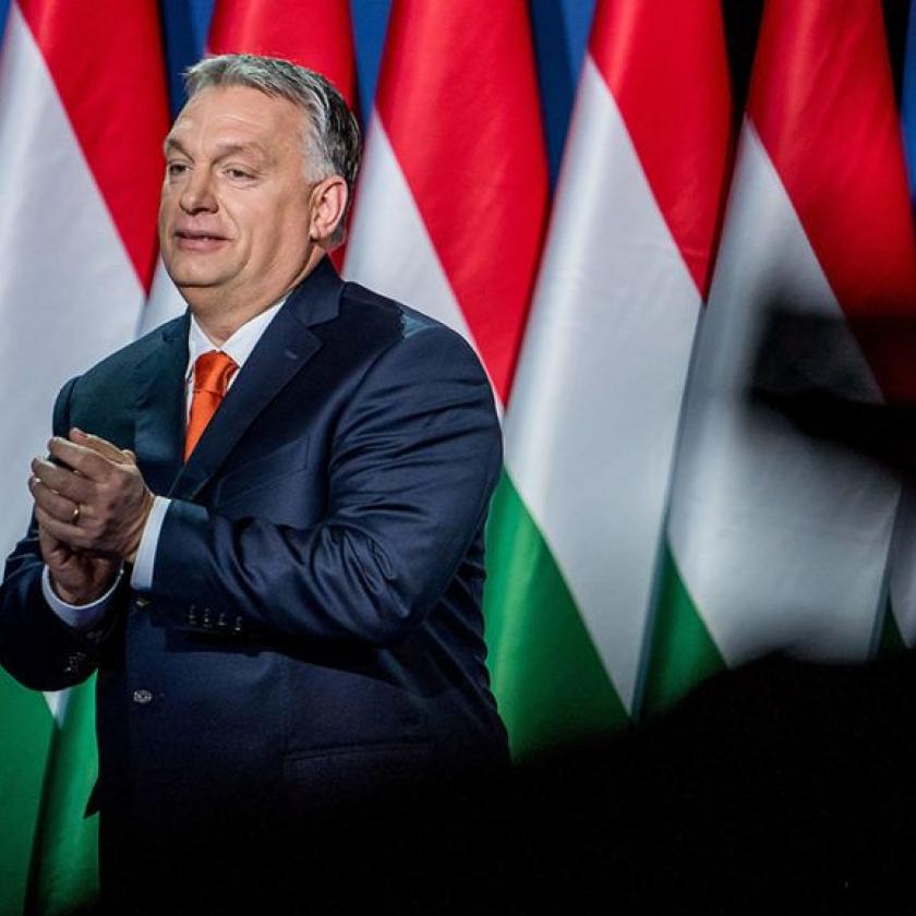 Attól tartanak, hogy 2024-ben Orbán Viktor hátradől, és kér egy kávét 