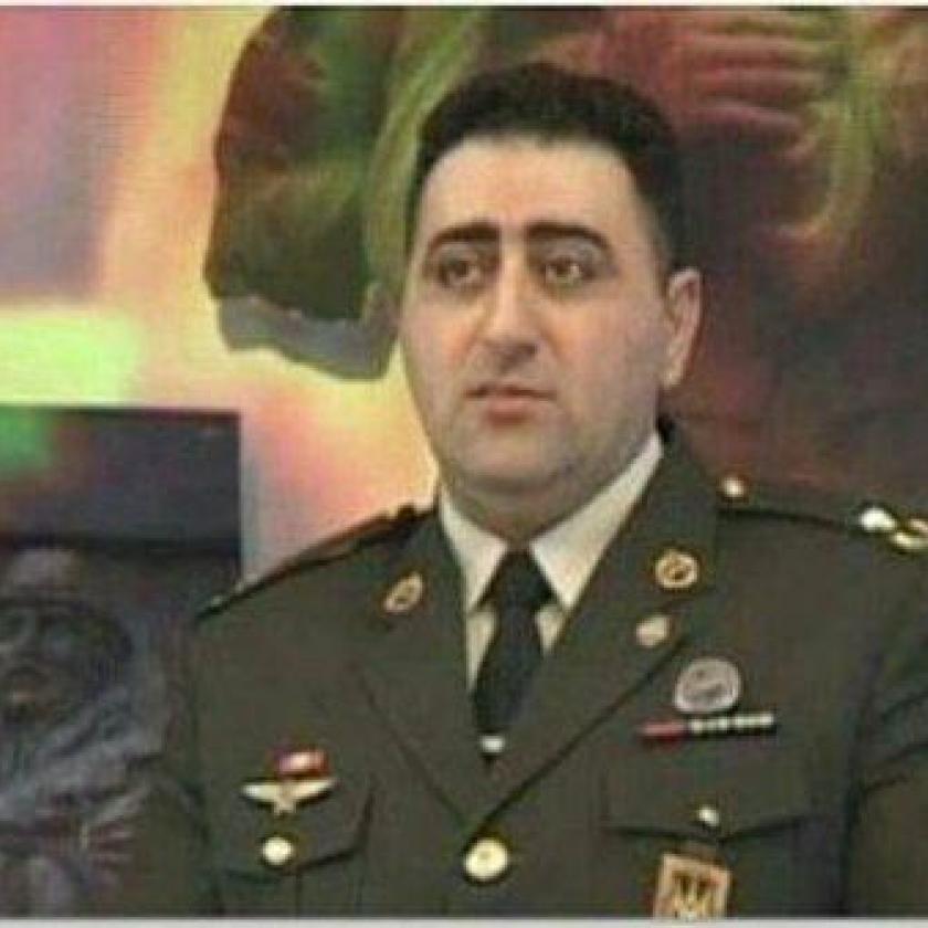Fontos állami pozíciót kapott Azerbajdzsánban a baltás gyilkos fivére