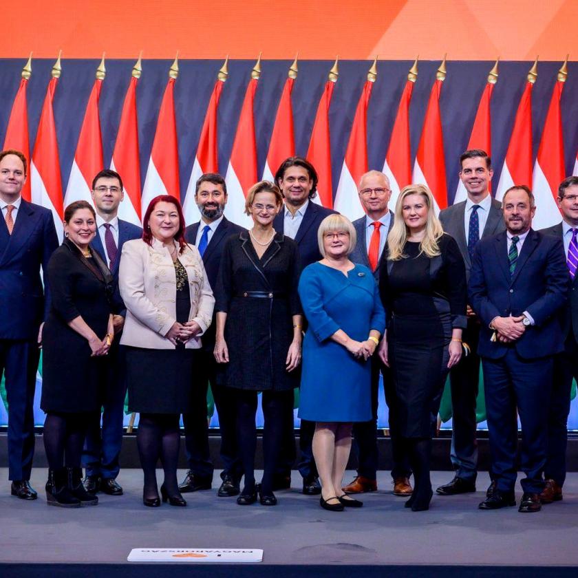 Az EP az illiberális és autoriter rendszerekről szavazott, a Fidesz-KDNP tartózkodott