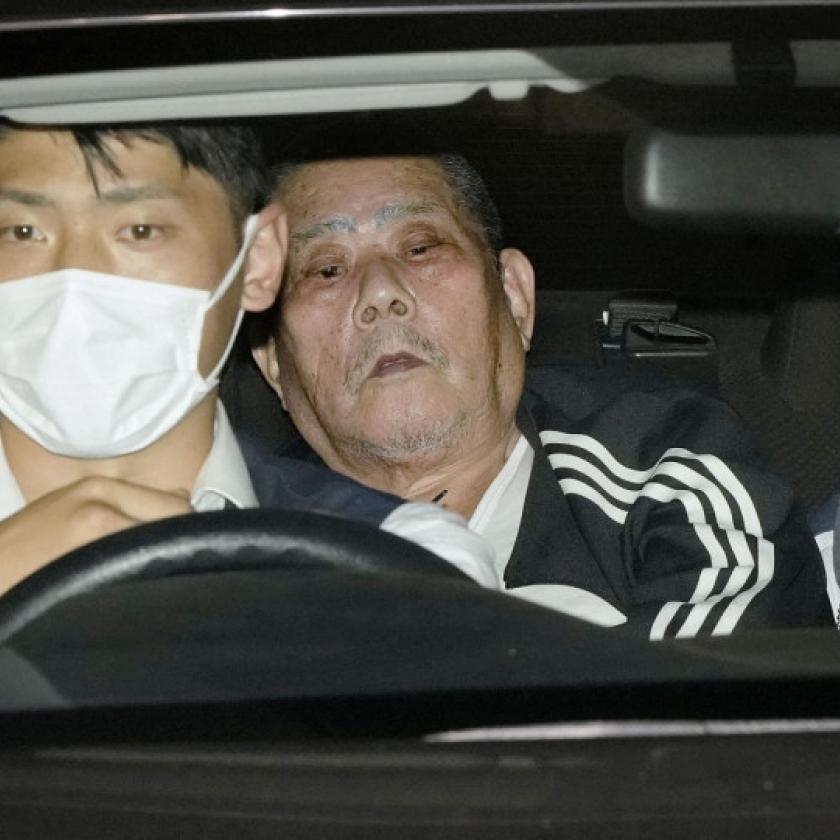 Egy dühös 86 éves férfi lövöldözött és ejtett túszul embereket Tokió közelében