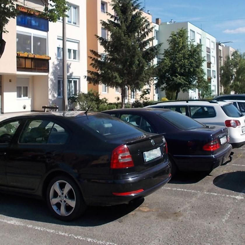 Az autópark és a lakásállomány állapota hűen tükrözi a magyarok „elcsórósodását”