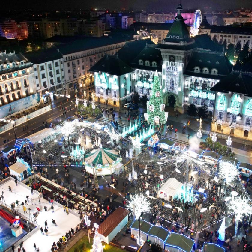 Romániai karácsonyfát neveztek ki Európa legszebbjének