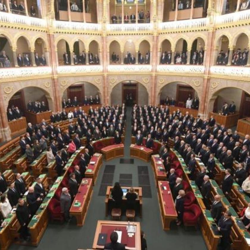 Háromnapos üléssel zárul a parlament őszi ülésszaka
