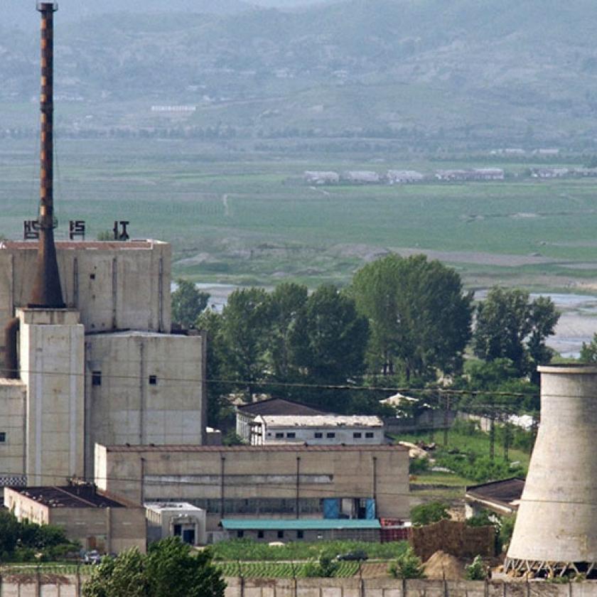 Észak-Korea legújabb atomreaktorából egyre aggasztóbb folyamatokról érkeznek hírek