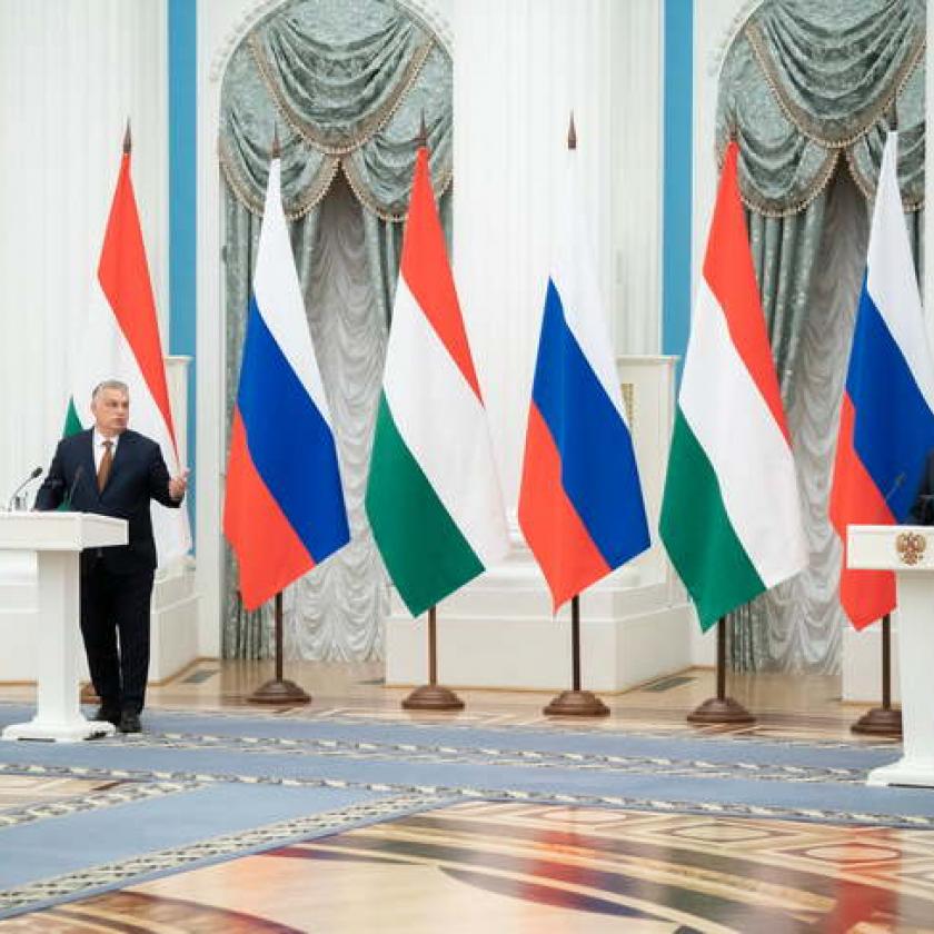 Úgy ömlik Magyarországra a drága orosz gáz, mintha az Orbán-kormány tovább akarná értékesíteni