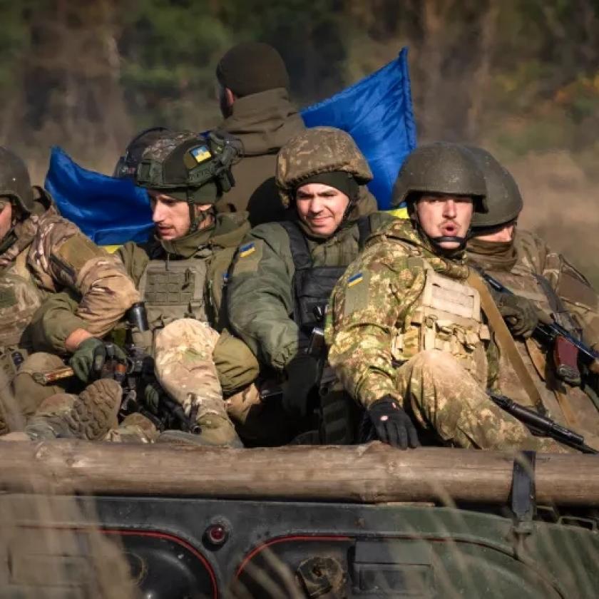Aki Ukrajnában maradt, aki nem, megy a seregbe?