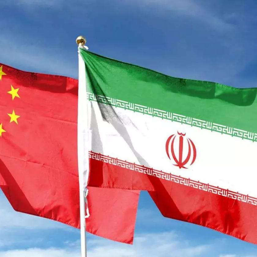 Peking figyelmeztette Teheránt, hogy ne játsszon tovább a tűzzel