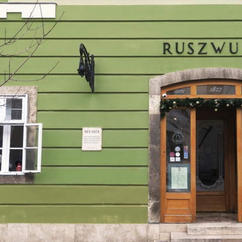 A fideszes vizsgálóbizottság bűncselekményre utaló jeleket fedezett fel a Ruszwurm-ügyben