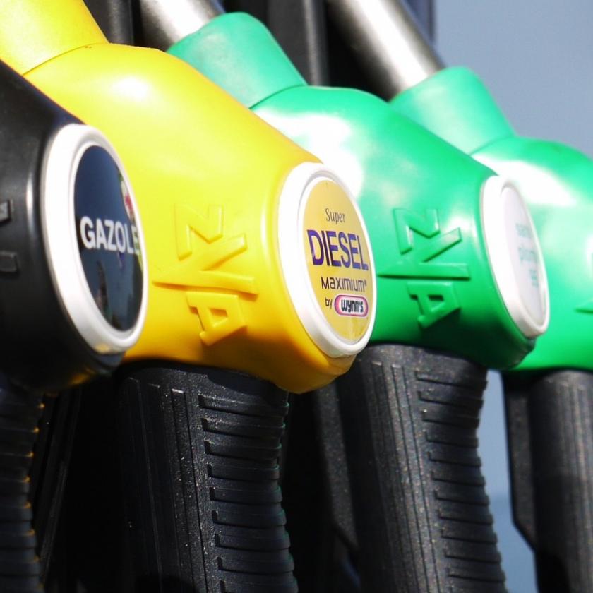 Versenyhatósági vizsgálatot kezdeményeztek a kis benzinkutak a Mol ellen 