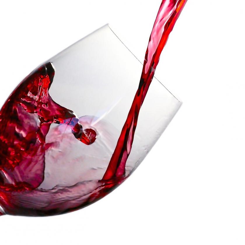 Alkoholmentes bor felé tart a világ?