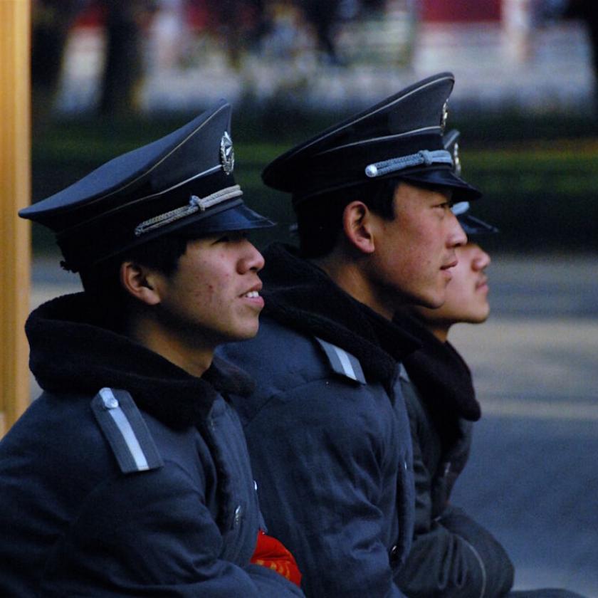 Már az Európai Parlament is vizsgálja a Magyarországra érkező kínai rendőrök ügyét 