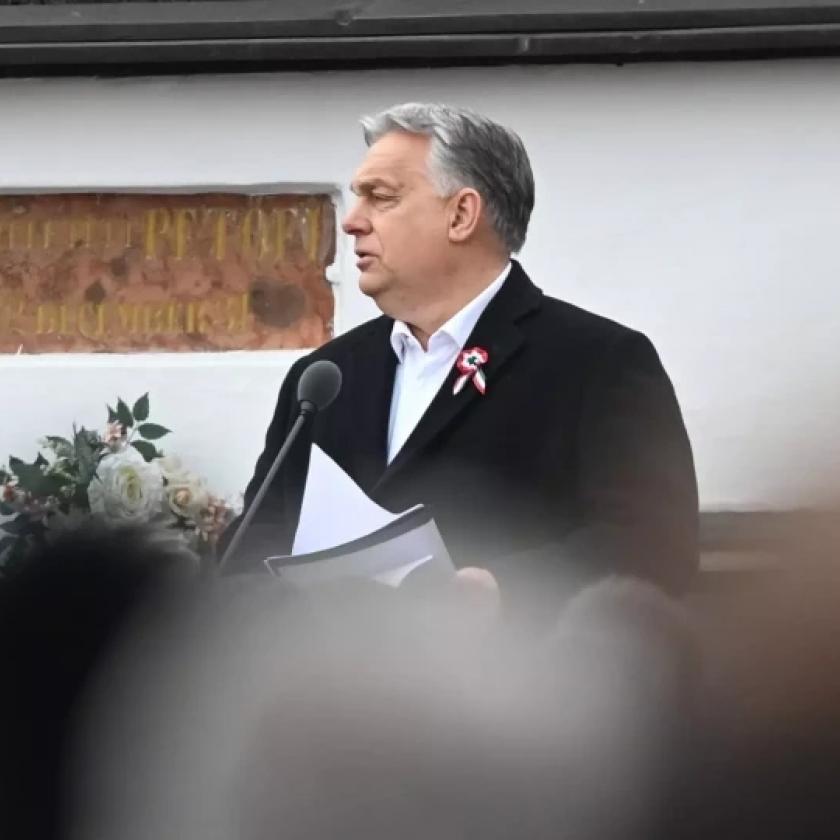Magyar Péter szerint „a Karmelita boszorkonyhájában” főzték ki, hogy Orbán Viktor ismét Budapesten szerepeljen március 15-én 