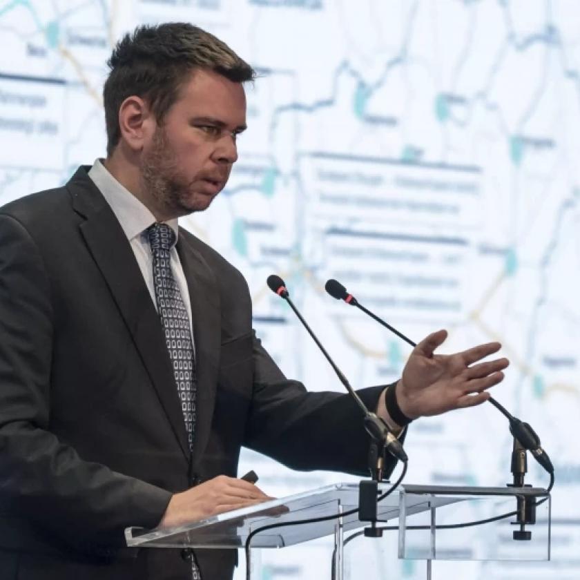 Vitézy Dávid vitára hívta az összes főpolgármester-jelöltet