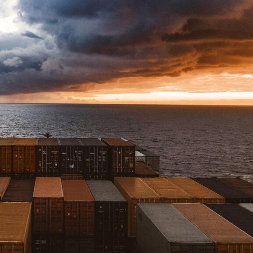 Hogyan hat a vörös-tengeri válság a magyar import-export vállalkozásokra?
