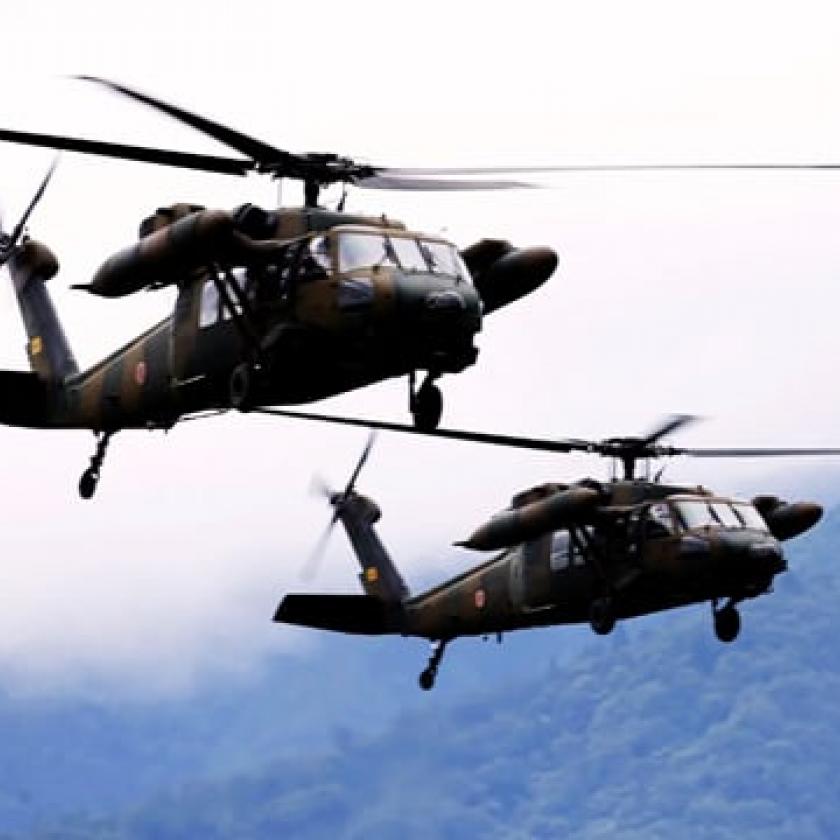 Lezuhant két katonai helikopter Japánban 