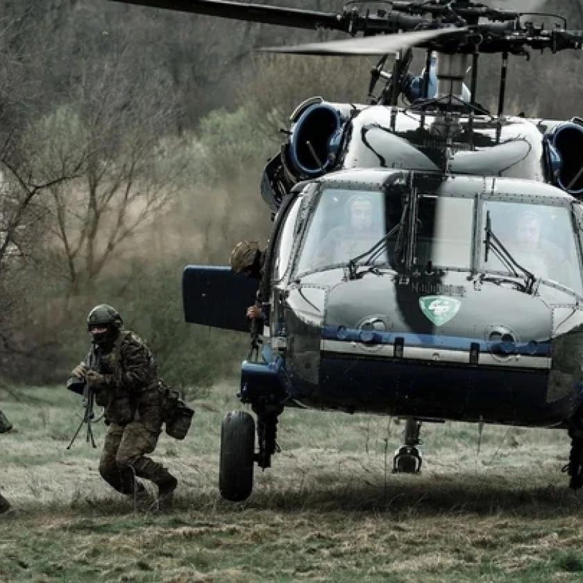 Úgy néz ki, igaz a hír: amerikai helikoptereken repültek be kommandósok Oroszország területére