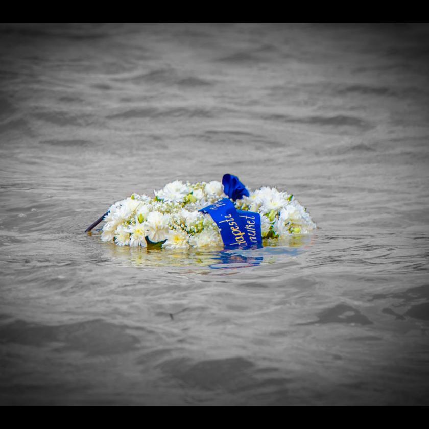 Megtalálták a verőcei hajóbaleset egyik eltűntjének holttestét a Dunában