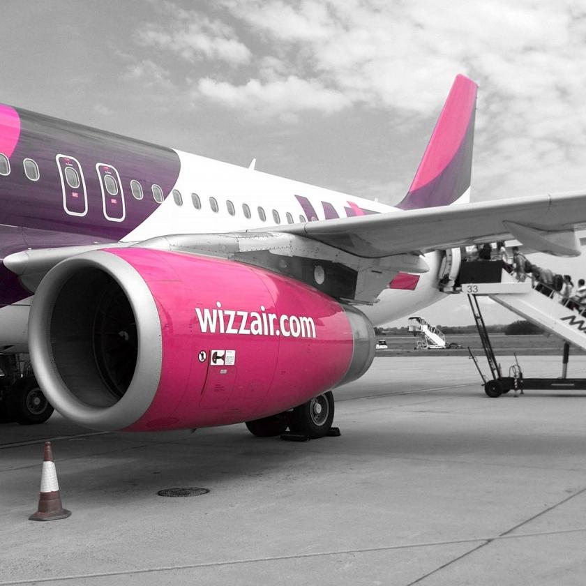 Káosz lehet a Wizz Air járatain, sztrájkba kezdtek a repülőtéri dolgozók 