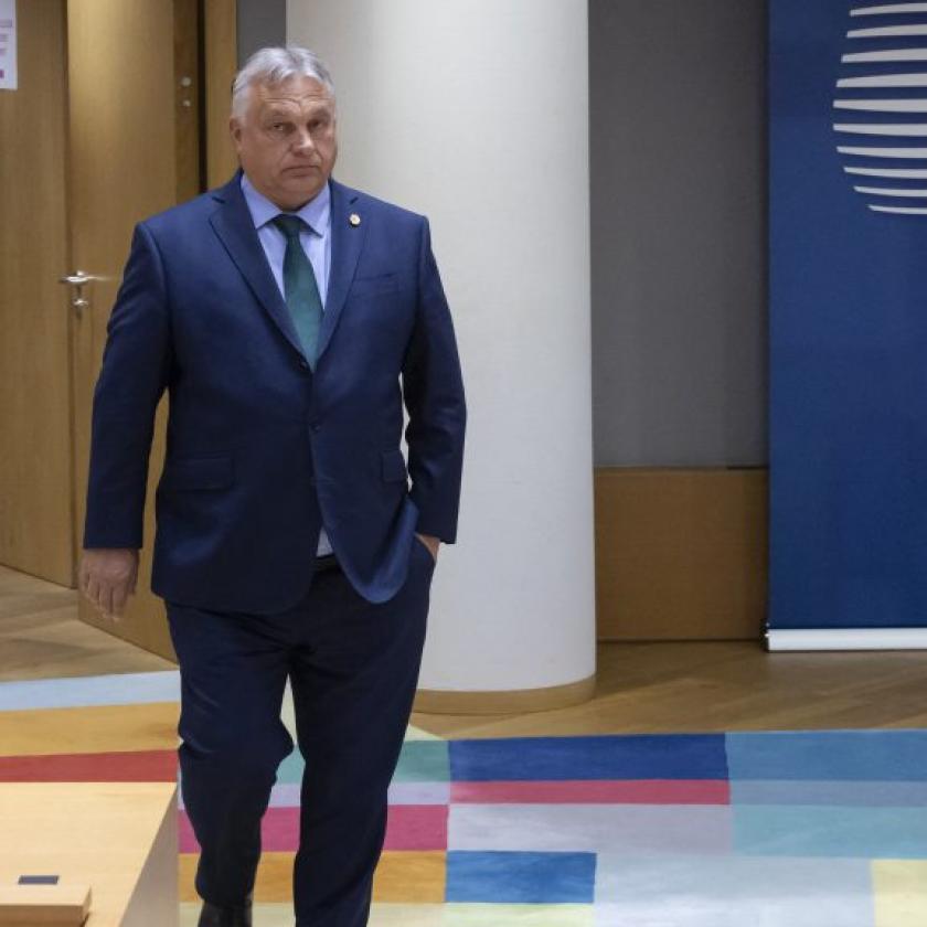 „Nem szabad, hogy a bűnöző magyar vezetés képviselje az EU-t” 
