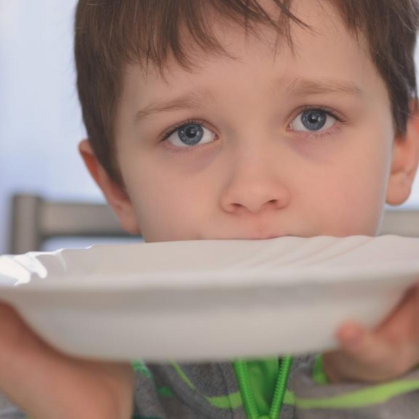 A magyar szülők harmada nem eszik eleget, hogy a gyerekének jusson étel